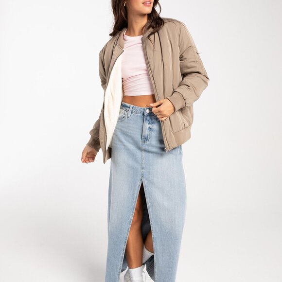 RSQ Womens Taupe Bomber Jacket /NWT/XL - Picture 3 of 16